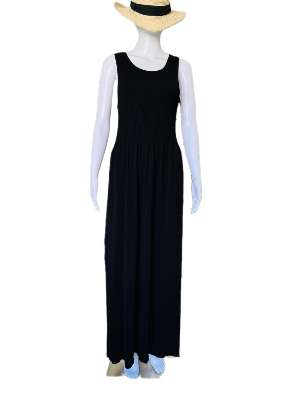 Sleeveless Black Maxi Dress with Textured Bodice
